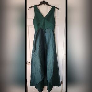 Adrianna Papell Women’s Party Dress Size 4 Green Sleeveless Layered